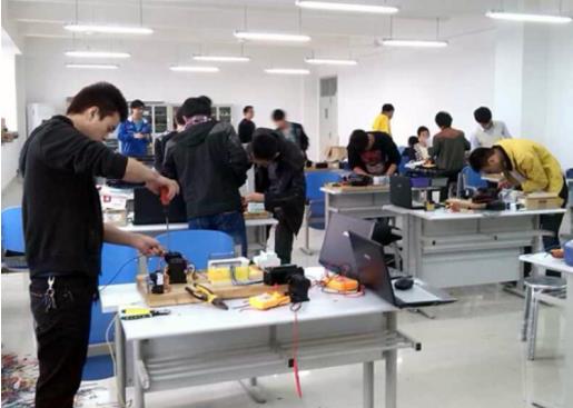 權威與實惠兼備 廣東博專教育咨詢，為您點亮學歷提升之路